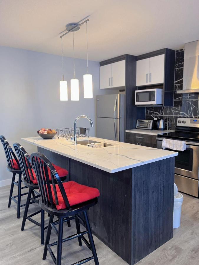 Elegant Garden Suite&2Mins Bus Station Close Lrt& Free Parking YYC Exteriér fotografie